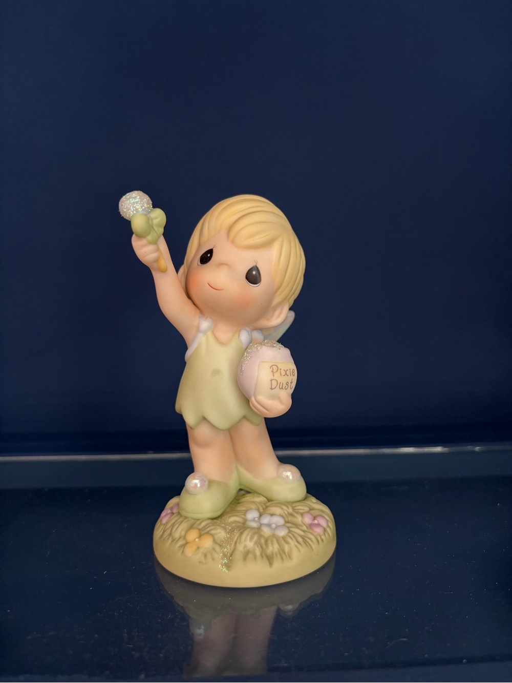 Tinkerbell figurine by Disney Showcase & Precious Moments